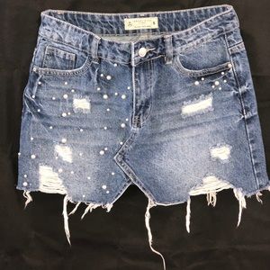 Mini pearl jean skirt